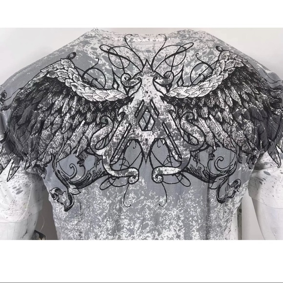 Archaic By Affliction Damen T-Shirt „Grace“ – Biker-Style Mit Tattoo-Print, V-Ausschnitt, Pink